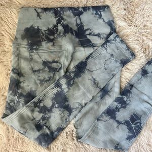 Avocado x Tone It Up tie dye leggings